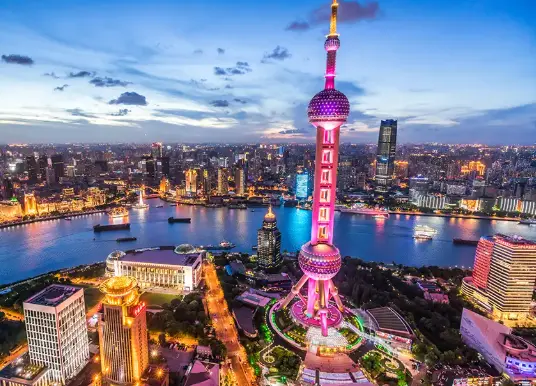 巨富长街区隐藏式威士忌密室，上海梧桐区深夜轻微醺爵士酒吧地图